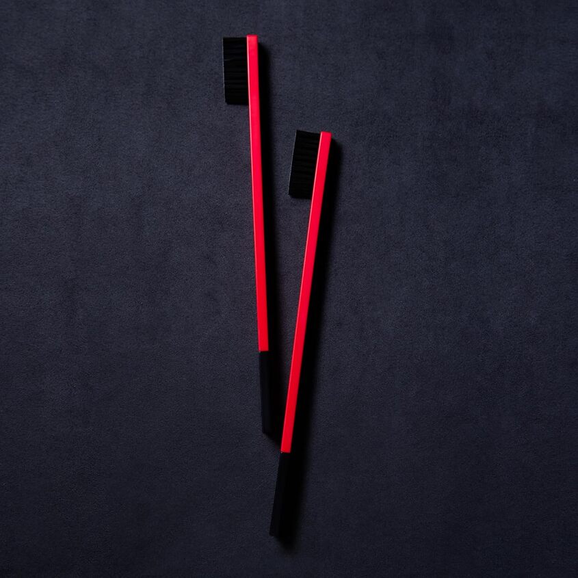 APRIORI SLIM SCARLET ECLIPSE MEDIUM TOOTHBRUSH – online store
