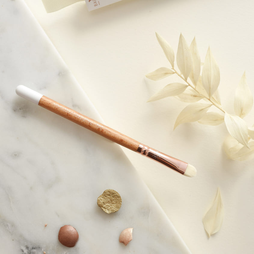 BACHCA PRECISE CONTOUR SHADER BRUSH – buy online