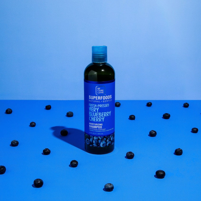 شامبو مرطب بخلاصة التوت الأزرق والكرز