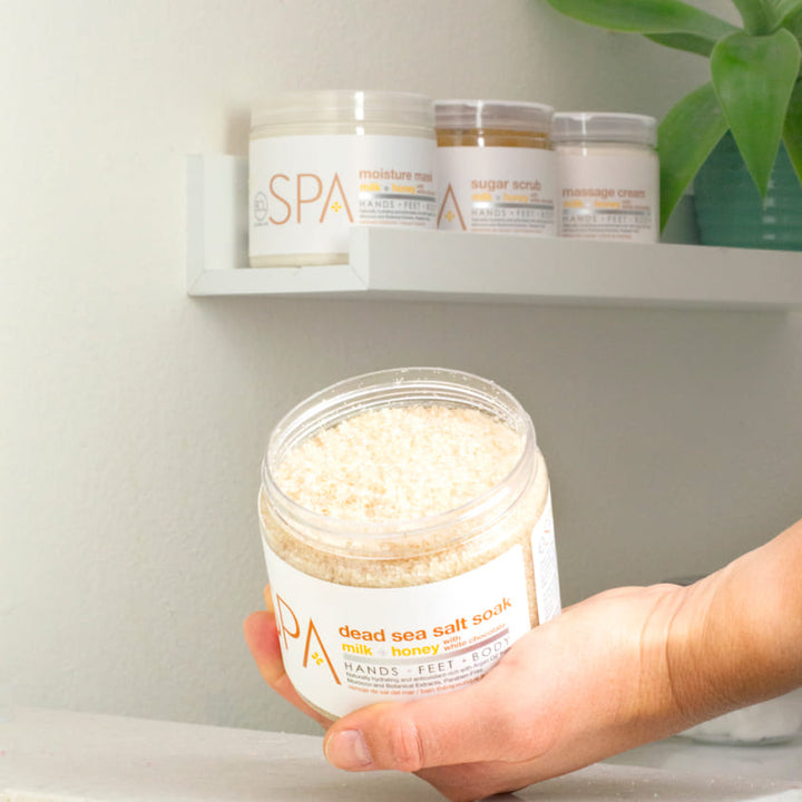 DEAD SEA SALT SOAK MILK + HONEY W/ WHITE CHOCOLATE 454G