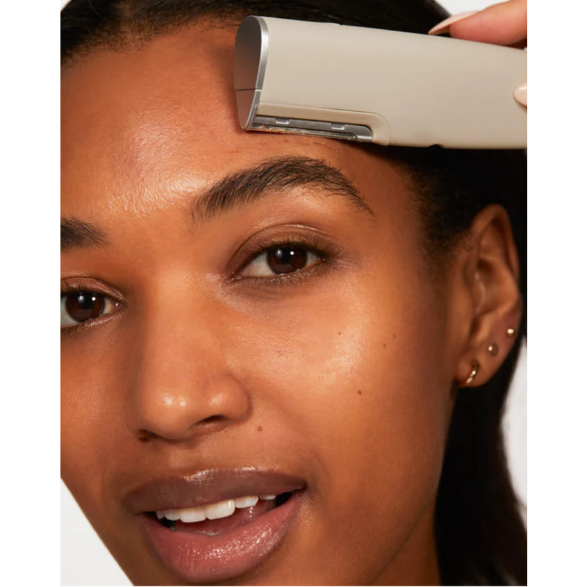DERMAFLASH مجموعة ديرمافلاش لوكس+ سونيك ديرما بلانينج + إزالة الوبر الخوخي، أبيض – متجر إلكتروني