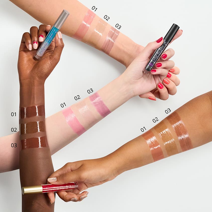 ما هو حشو الشفاه المزيف لتكبير الشفاه؟