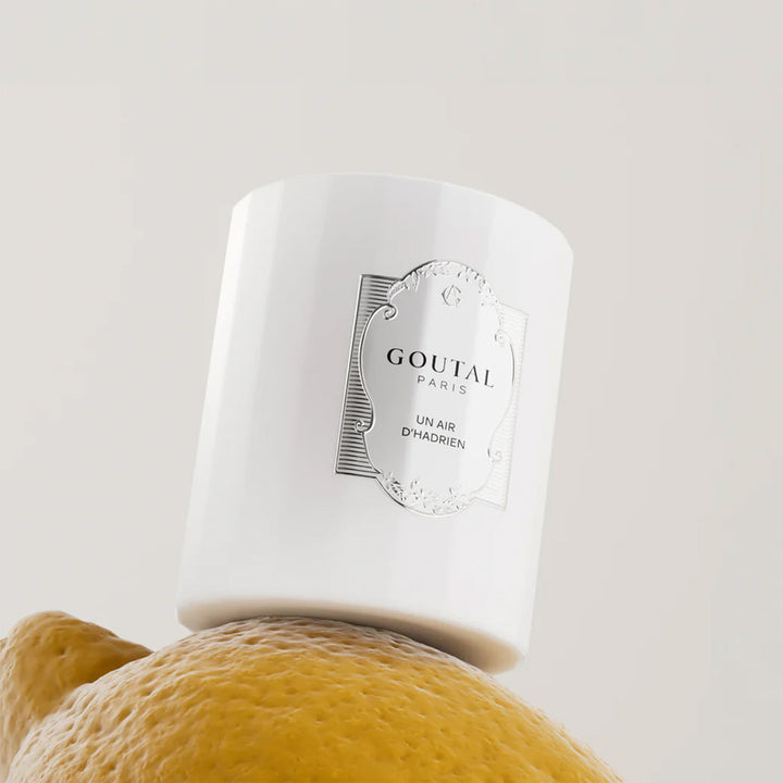 Un Air d'Hadrien Scented Candle
