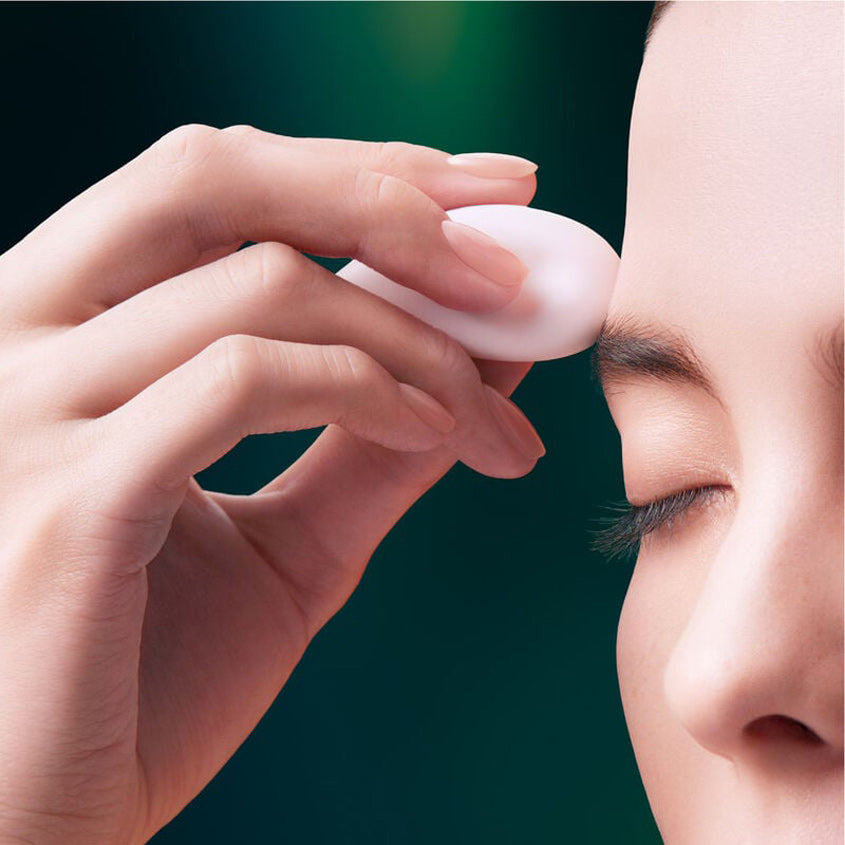 كريم العيون الأسطوري Future Solution LX Enmei Ultimate Brilliance