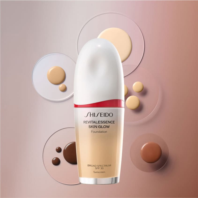 Revitalessence Skin Glow Foundation SPF 30