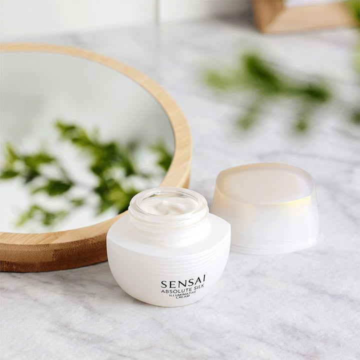 SENSAI ABSOLUTE SILK ILLUMINATIVE CREAM