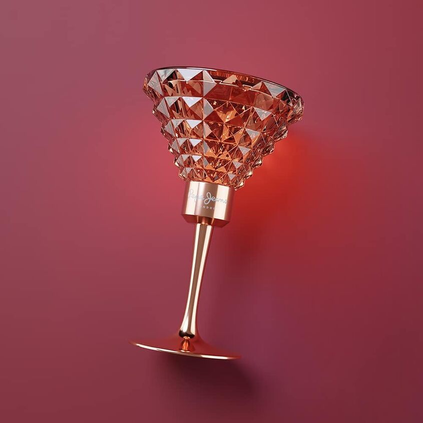 مجموعة هدايا لها